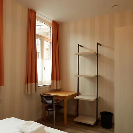 Capsule hotel Cosy By Focus